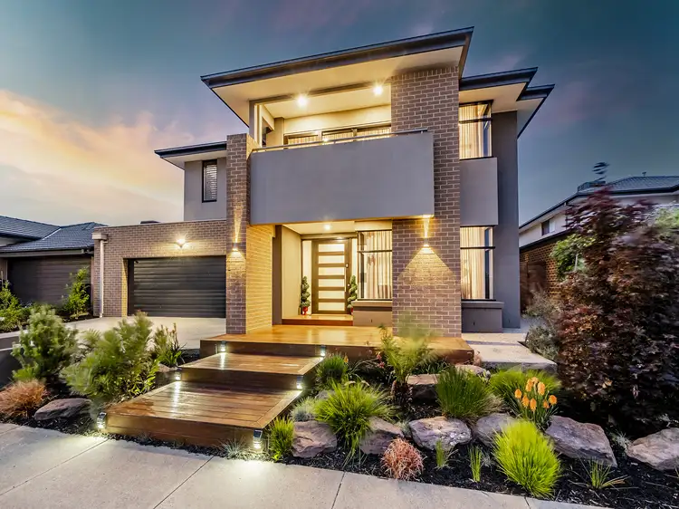 30 Strettle Crescent, Cranbourne North VIC 3977