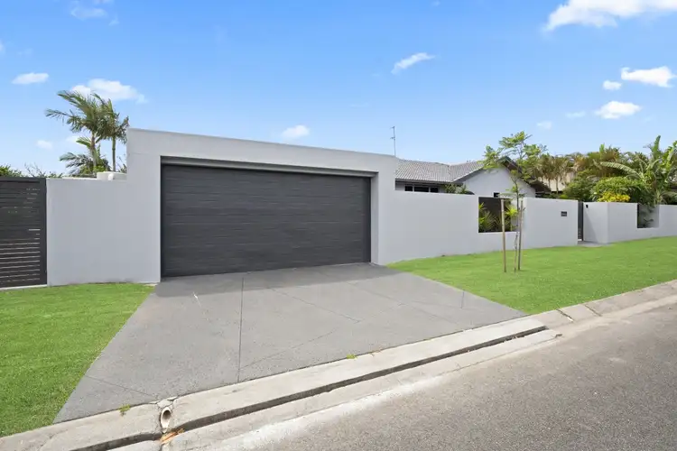15 Avocet Avenue, Burleigh Waters QLD 4220