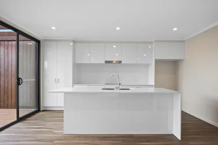 2/230 Queen Street, Southport QLD 4215