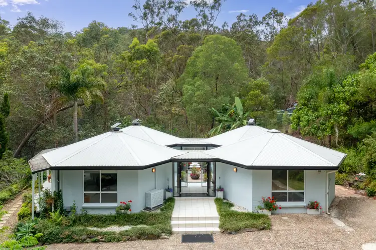 33 Strawberry Road, Mudgeeraba QLD 4213