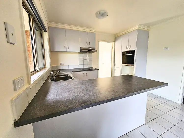 Fifth view of Homely house listing, 2 Parkside Walk, Laverton VIC 3028