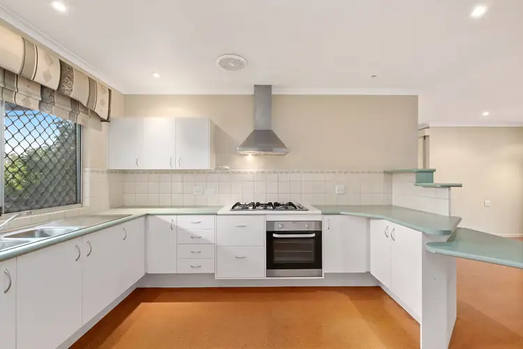 3 Robins Road, Kalamunda WA 6076