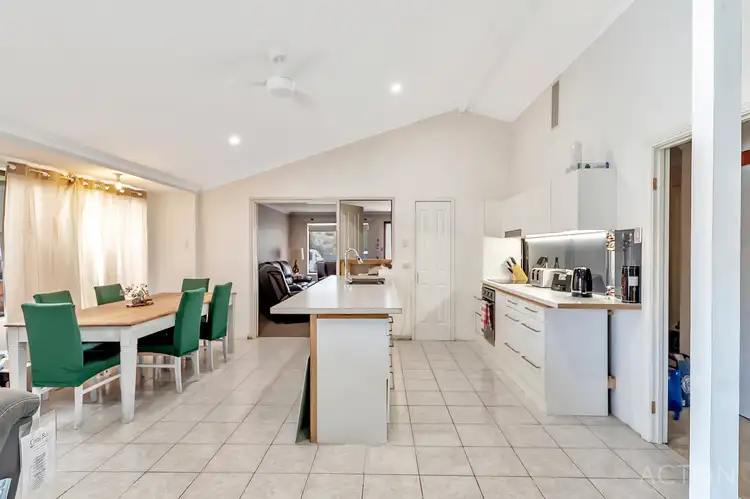 Fifth view of Homely semi-detached listing, 2/7 Glauert Road, Coodanup WA 6210