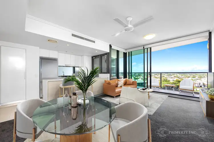 11106/8 Harbour Road, Hamilton QLD 4007