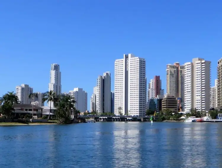 3/2 Riverview Parade, Surfers Paradise QLD 4217