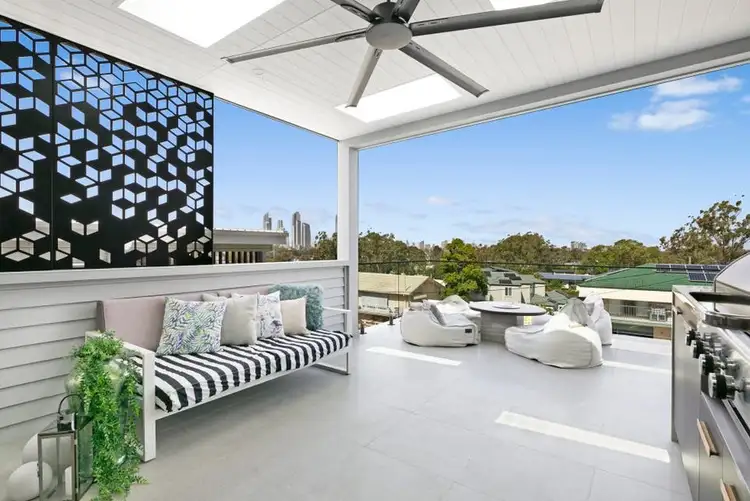 17 Deauville Drive, Southport QLD 4215