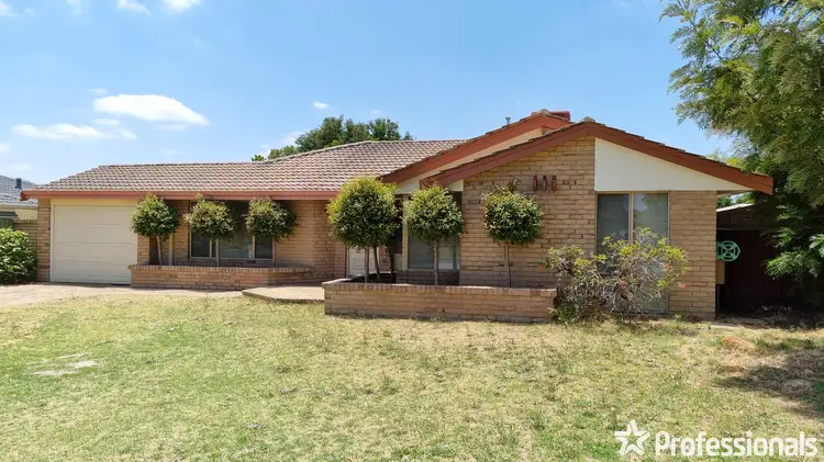 9 Pioneer Drive, Thornlie WA 6108