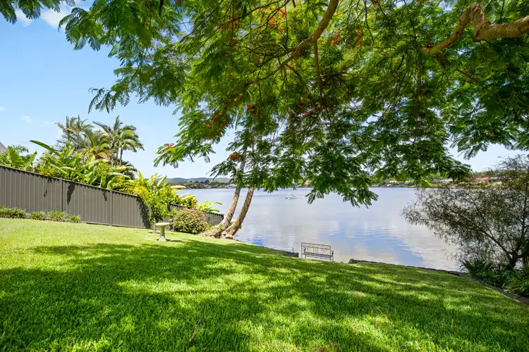 15 Ironbark Street, Elanora QLD 4221