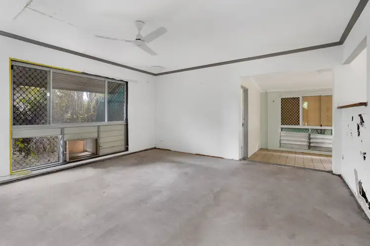 Fifth view of Homely house listing, 4 Jacaranda Close, Manunda QLD 4870