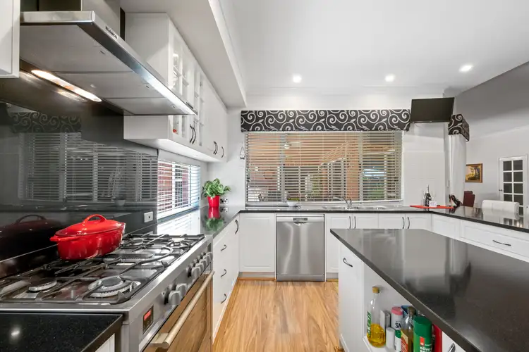 27 Tarlo Bend, Jane Brook WA 6056