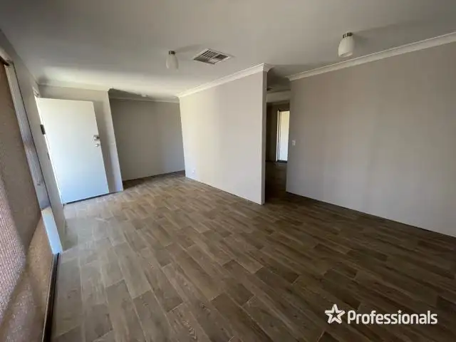 Third view of Homely house listing, 20 Heron Court, Camillo WA 6111