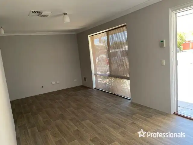 Fifth view of Homely house listing, 20 Heron Court, Camillo WA 6111