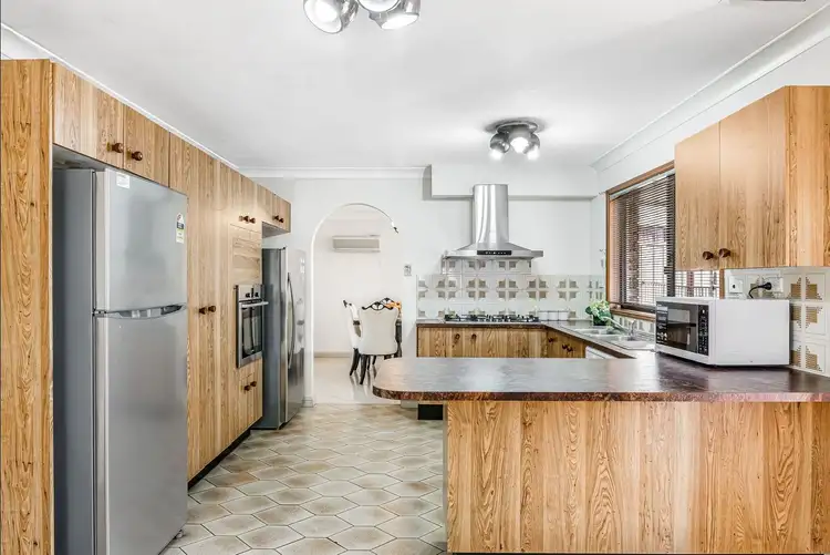 Seventh view of Homely house listing, 10 Cash Place, Prairiewood NSW 2176