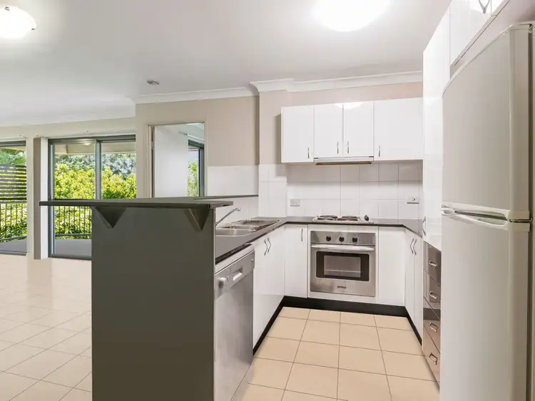 Second view of Homely apartment listing, 28/6 Omeo Street, Macgregor QLD 4109