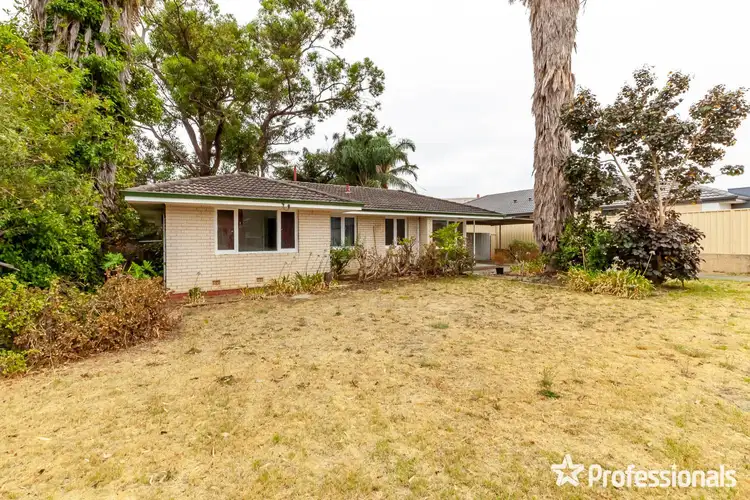 Second view of Homely house listing, 6 Kyogle Place, Armadale WA 6112