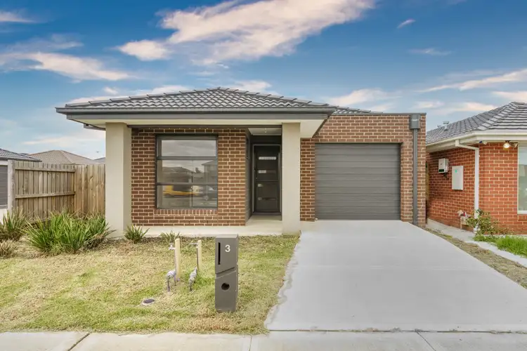 Main view of Homely house listing, 3 Bannan Crescent, Cranbourne North VIC 3977
