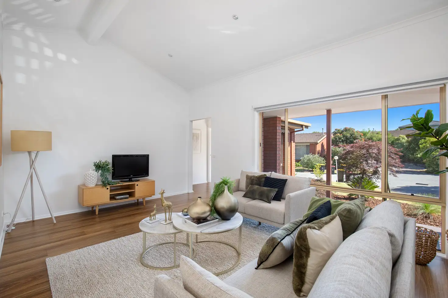 Main view of Homely unit listing, 11/11 Hannah Street, Cheltenham VIC 3192