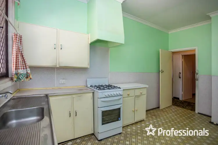 Sixth view of Homely house listing, 10 Grasmere Place, Kelmscott WA 6111