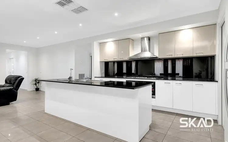 Second view of Homely house listing, 7 Zest Road, Craigieburn VIC 3064