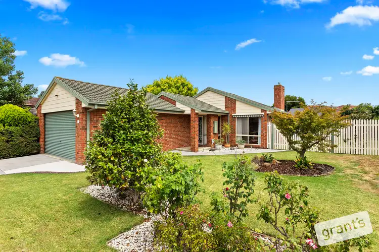 8 Don Juan Court, Narre Warren VIC 3805