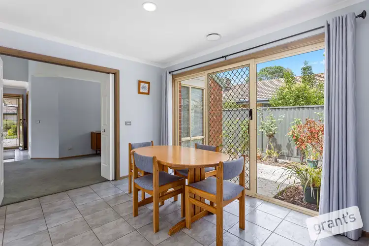 Sixth view of Homely house listing, 8 Don Juan Court, Narre Warren VIC 3805