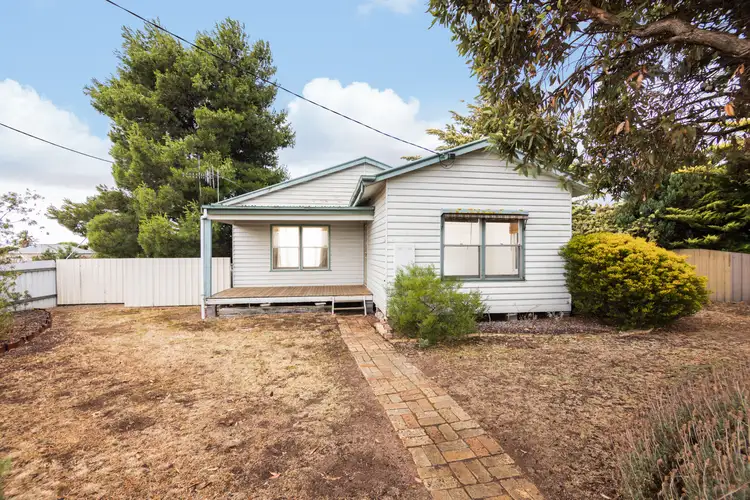 53 George Street, Nhill VIC 3418