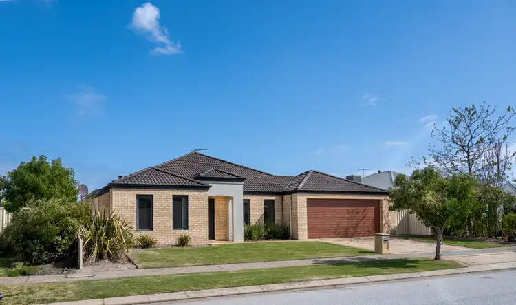 4 Hunter Way