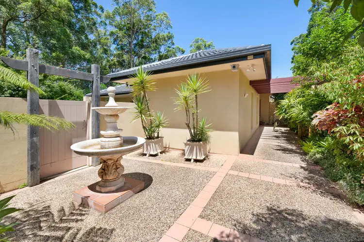 2 Ballyliffen Court, Robina QLD 4226