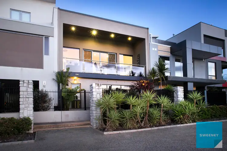 5 Caravel Lane, Caroline Springs VIC 3023