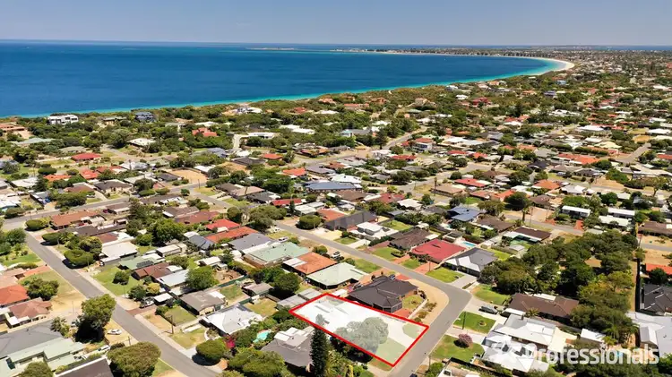 Second view of Homely house listing, 21 Murphy Way, Warnbro WA 6169