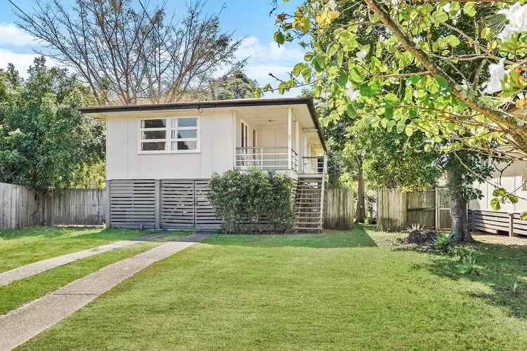 80 Falkirk Street, Stafford Heights QLD 4053
