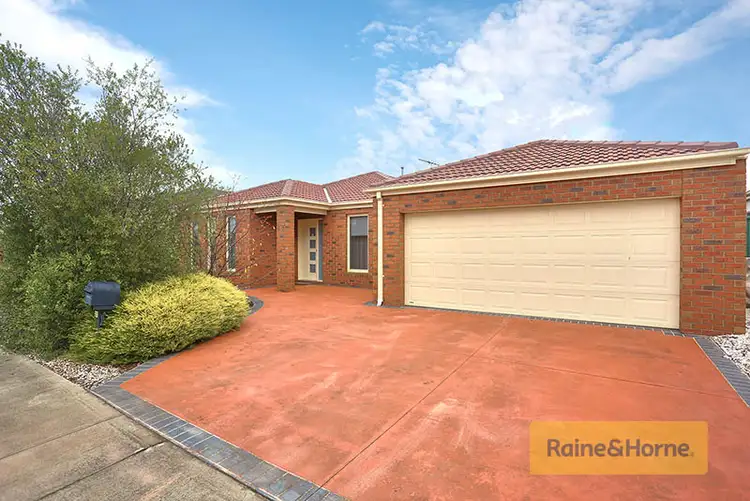 27 Ironbark Way, Brookfield VIC 3338