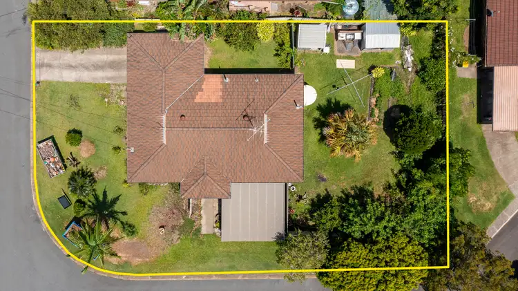 9 Koonwarra Street, Labrador QLD 4215