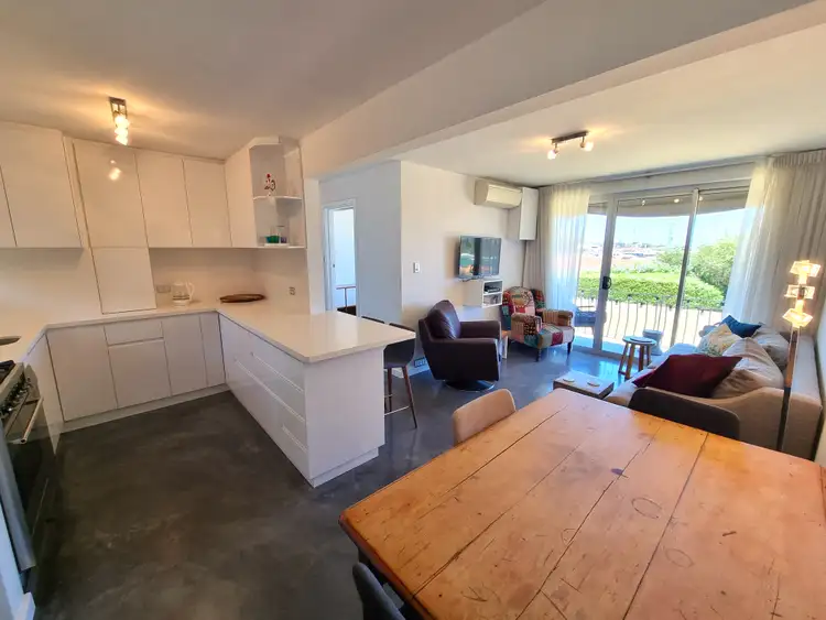 60 Preston Point Road