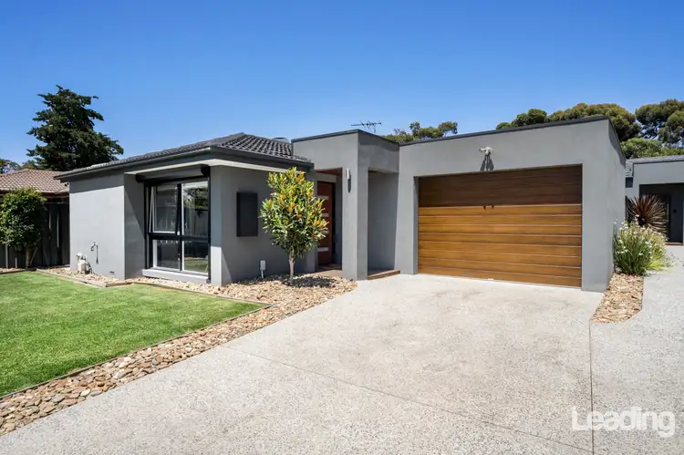10 Pebble Beach Court, Sunbury VIC 3429