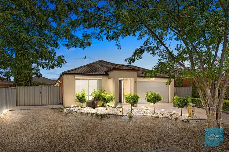 8 Morwell Gardens, Caroline Springs VIC 3023