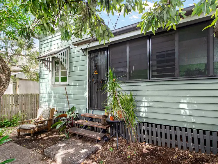 39 Heidelberg Street, East Brisbane QLD 4169