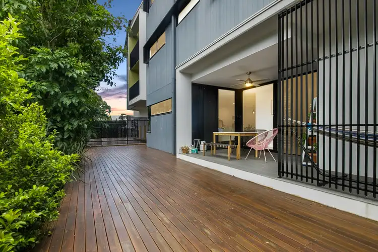 1/6 Lawson Street, Hawthorne QLD 4171