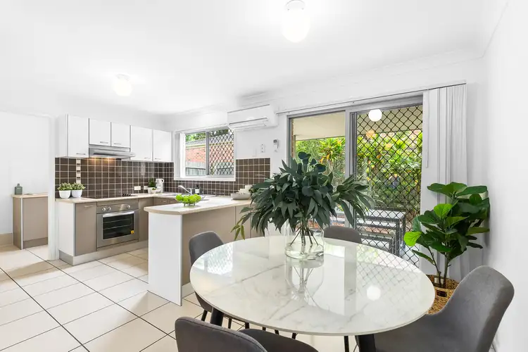 2/71 Elkhorn Street, Enoggera QLD 4051