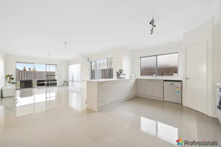 Fifth view of Homely house listing, 20 Sombre Rise, Halls Head WA 6210
