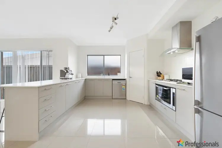 Sixth view of Homely house listing, 20 Sombre Rise, Halls Head WA 6210