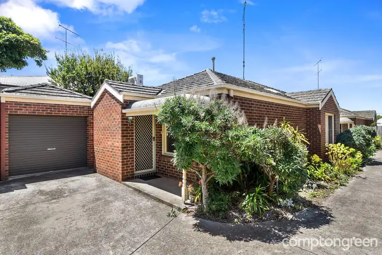 2/27 Frank Street, Newtown VIC 3220