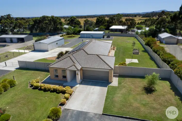 6 Woodlands Road, Enfield VIC 3352