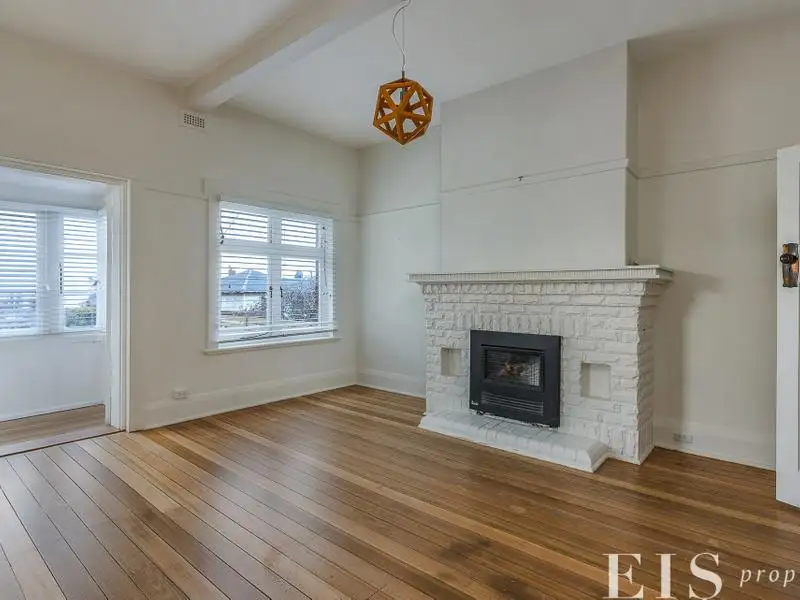 Main view of Homely unit listing, 2/7 Braeside Crescent, Sandy Bay TAS 7005