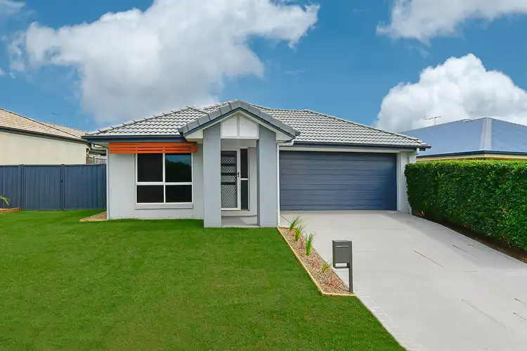 5 Chase Crescent, North Lakes QLD 4509