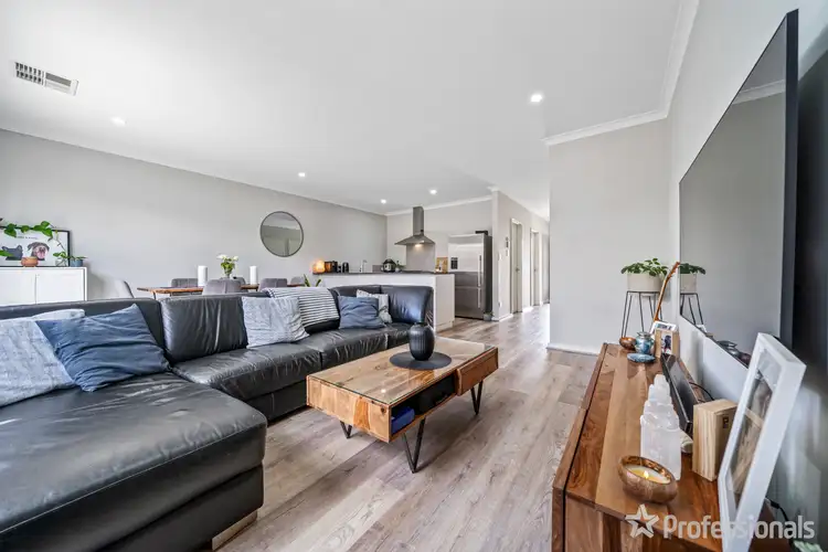 Sixth view of Homely house listing, 34 Bomere Chase, Aveley WA 6069