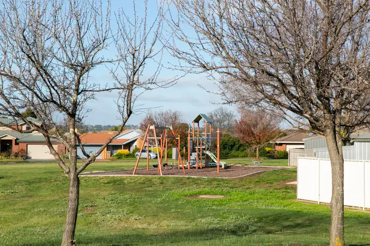Second view of Homely house listing, 8 Banksia Road, Wendouree VIC 3355