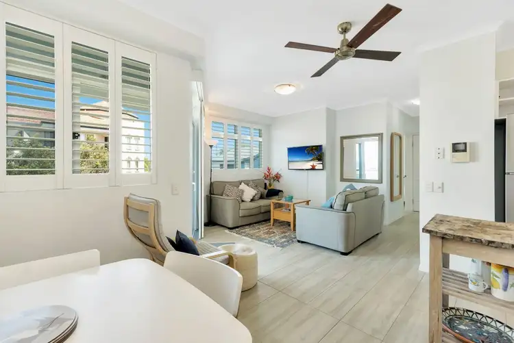 315-317 Golden Four Drive