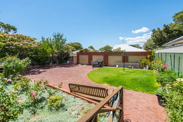House/4 Laidlaw Street, Hilton WA 6163