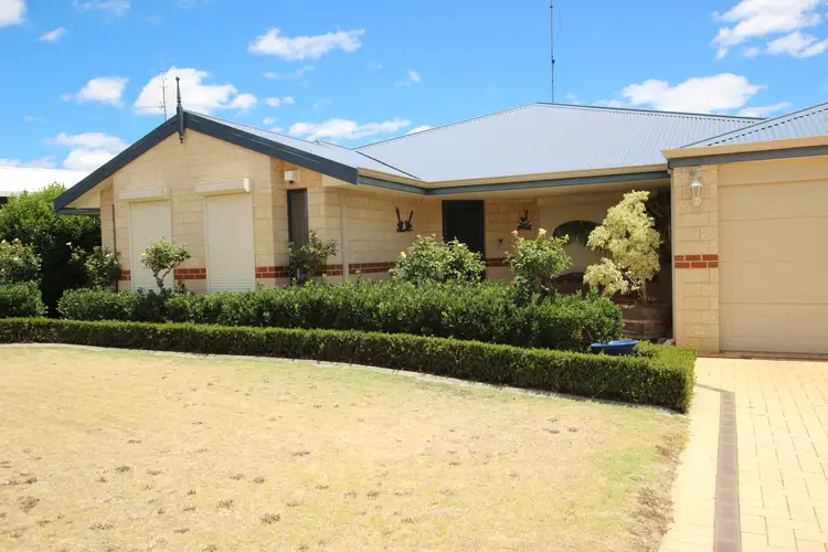 2 McKay Street, Waroona WA 6215